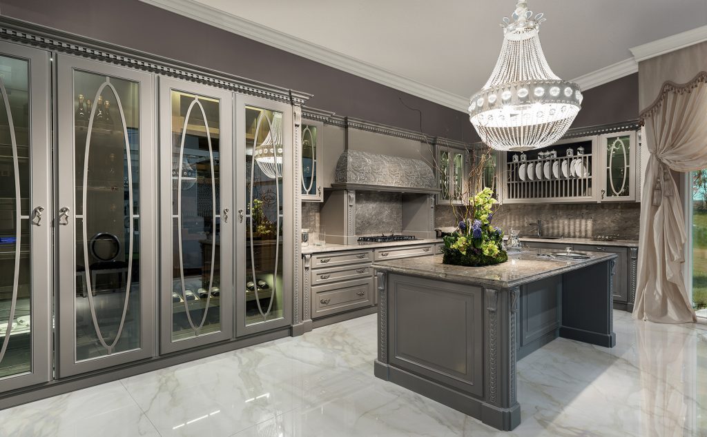 BizzottoItalia-bespoke-classical-lacquered-wood-kitchen-precious-made-in-italy-Salone-del-Mobile-Milan